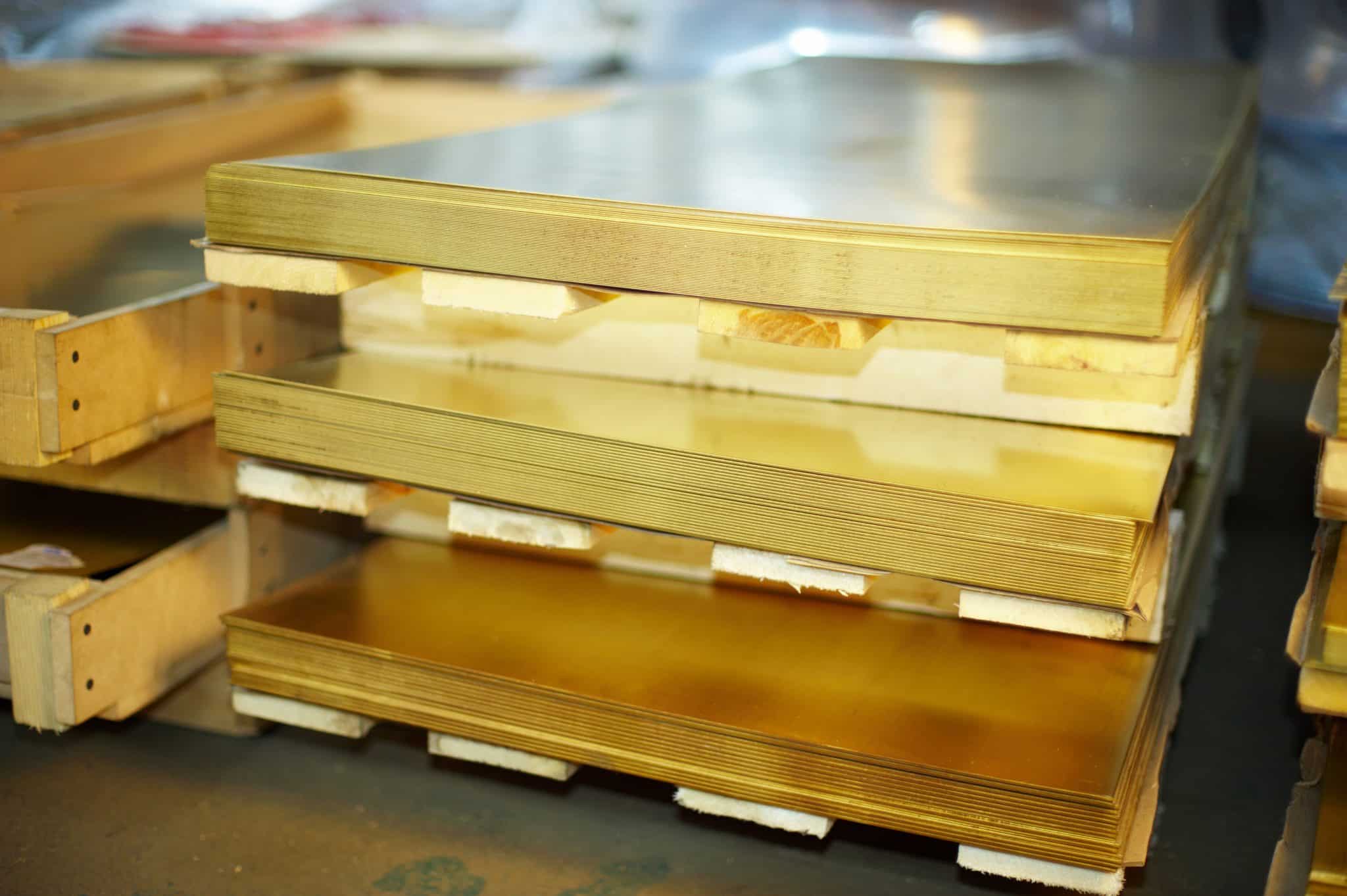 Many brass sheets, warehouse brass plates.